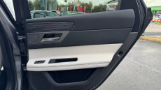 Jaguar XF 3.0d V6 S 4dr Auto Diesel Saloon